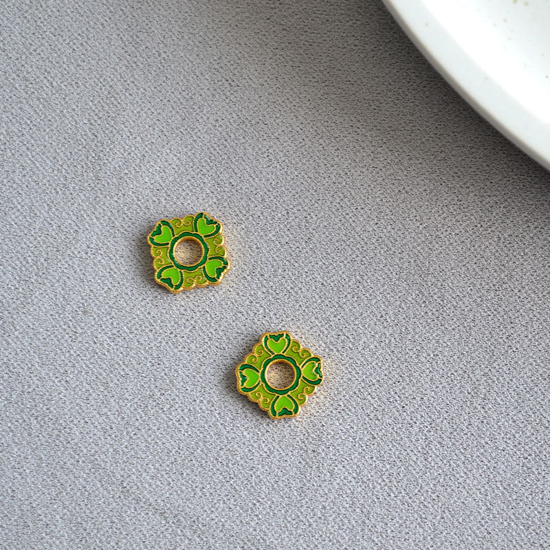 Oro Orecchino artigianale delicato