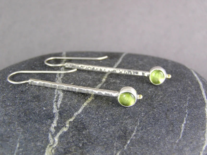 Argento Orecchino bellissimo con stile unico