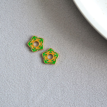 Oro Orecchino artigianale delicato