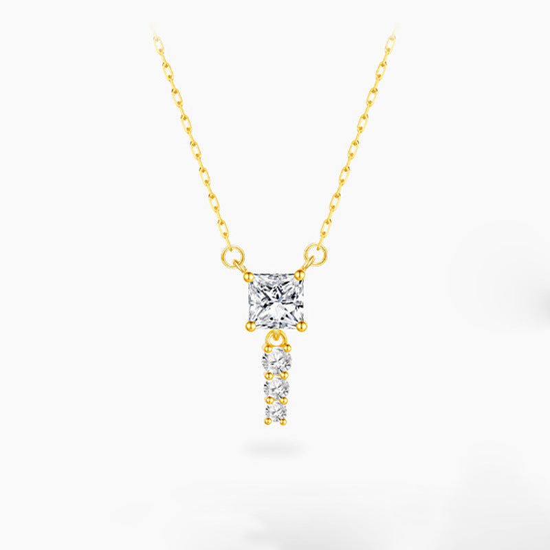 Gioiello artigianale delicato