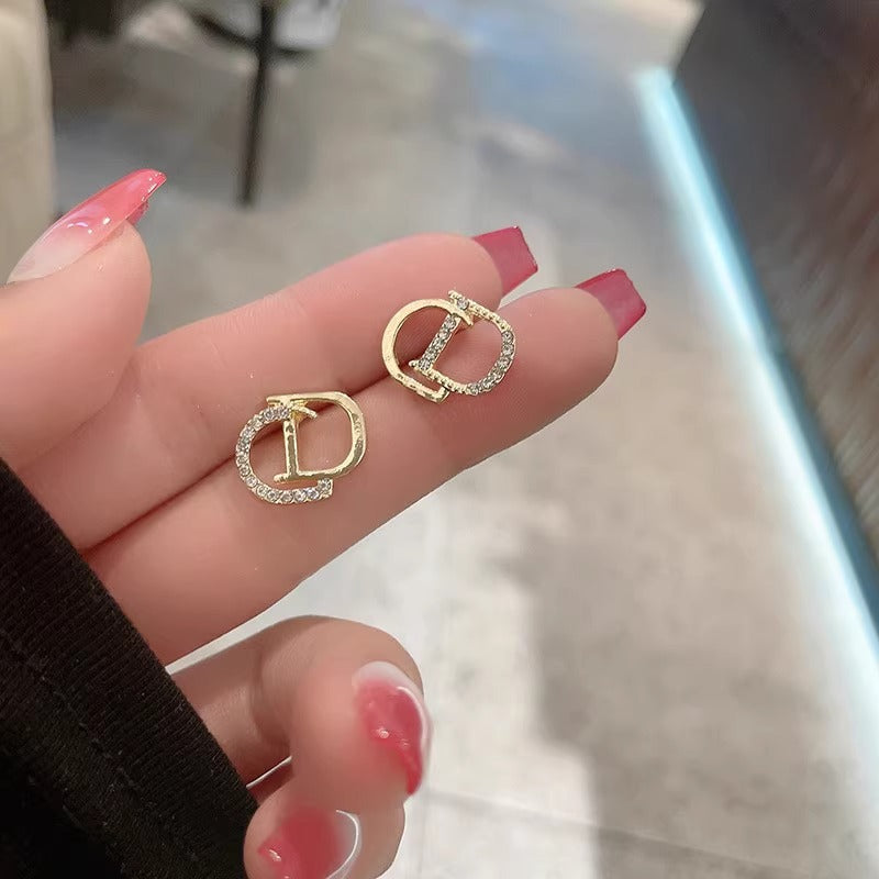 Orecchino elegante per ogni occasione