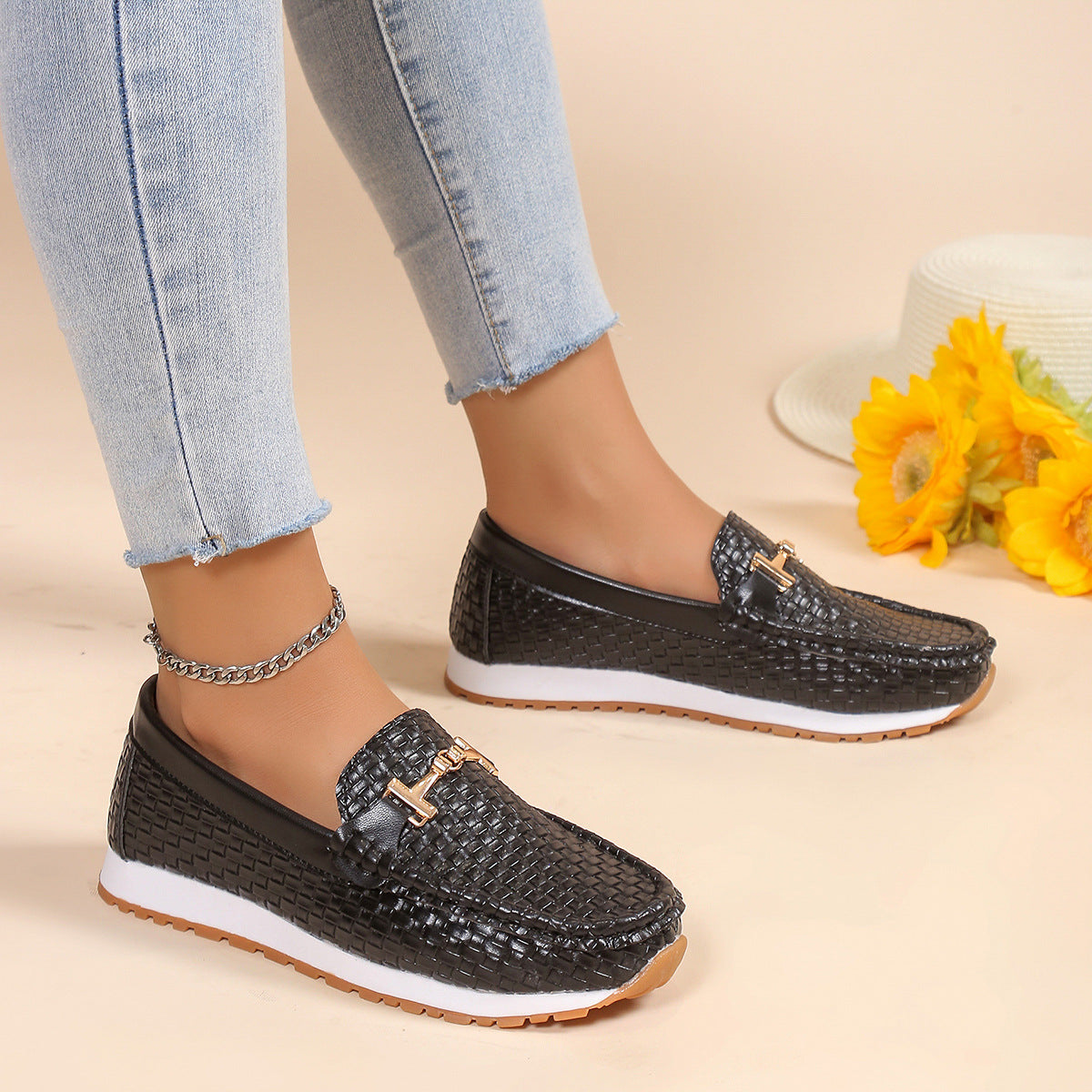 Scarpe Ortopediche Aggraziate dal Look Moderno