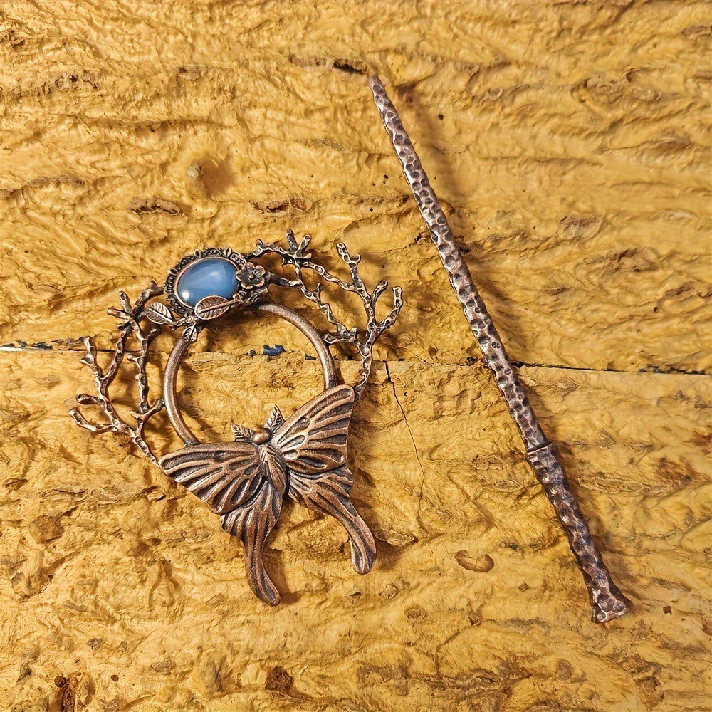 Gioiello artigianale delicato