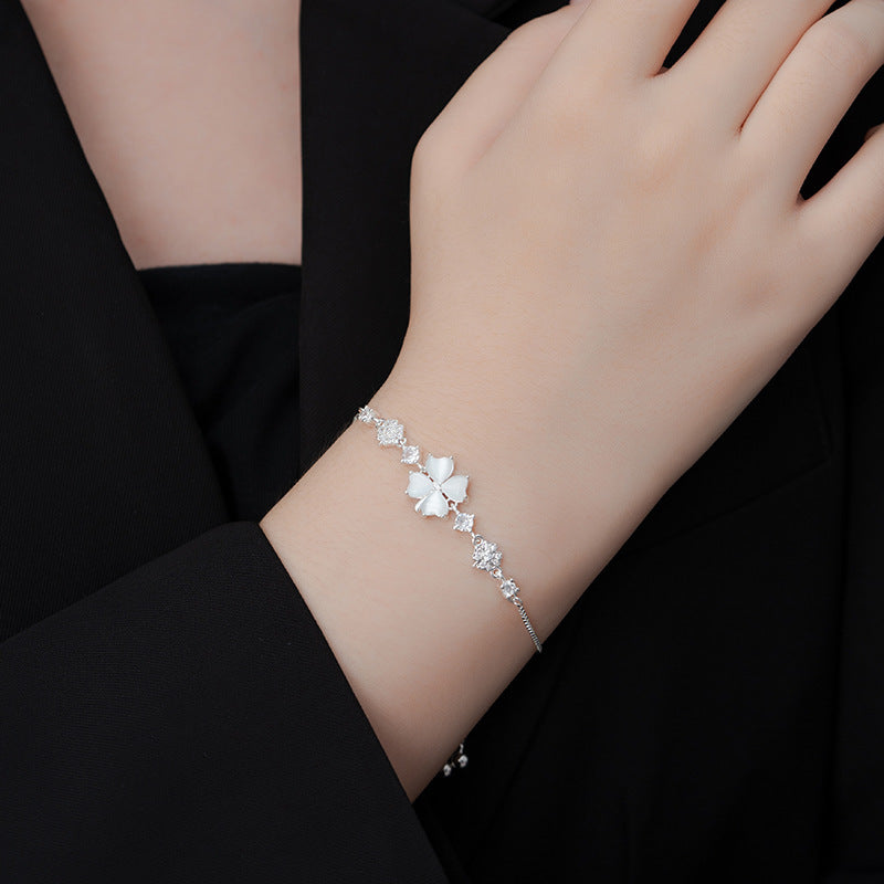 Gioiello bellissimo con stile unico