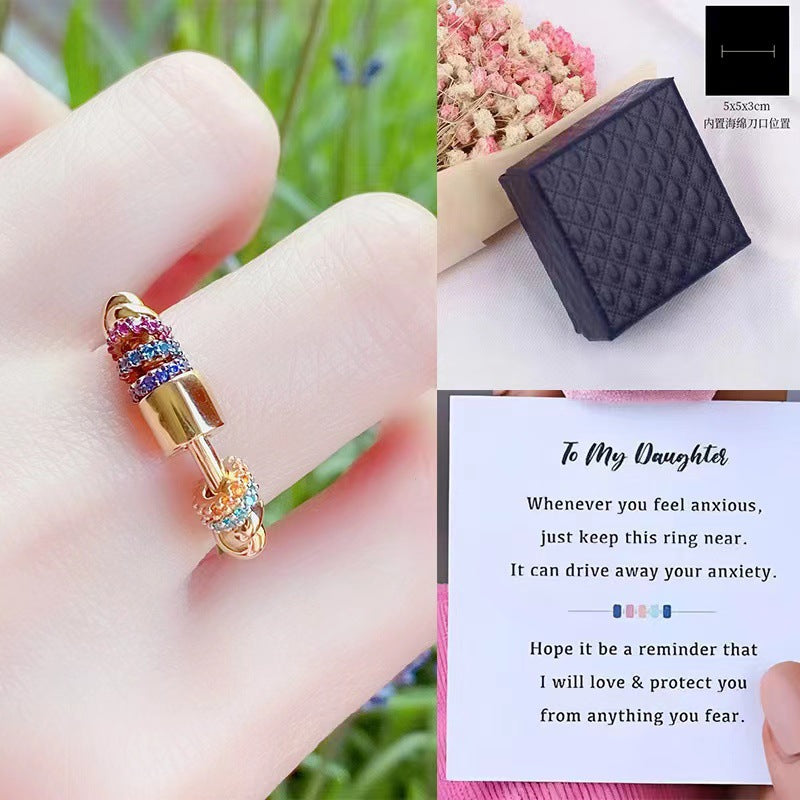 Anello bellissimo con stile unico