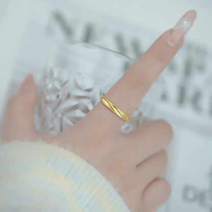 Anello bellissimo con stile unico