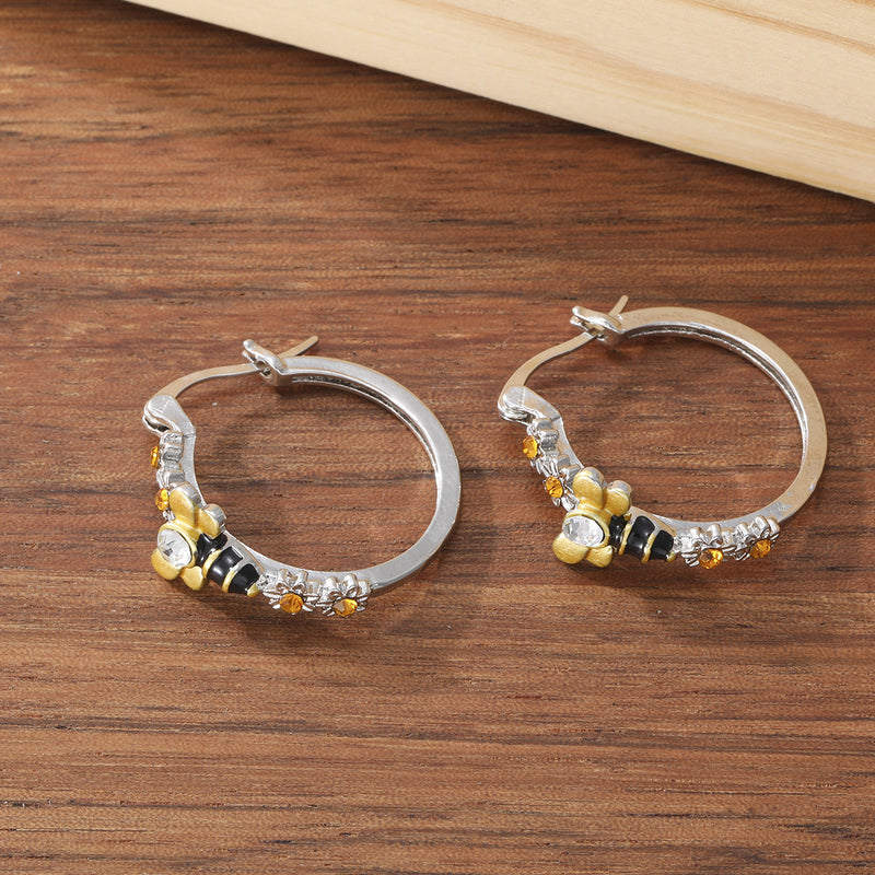 Orecchino artigianale delicato