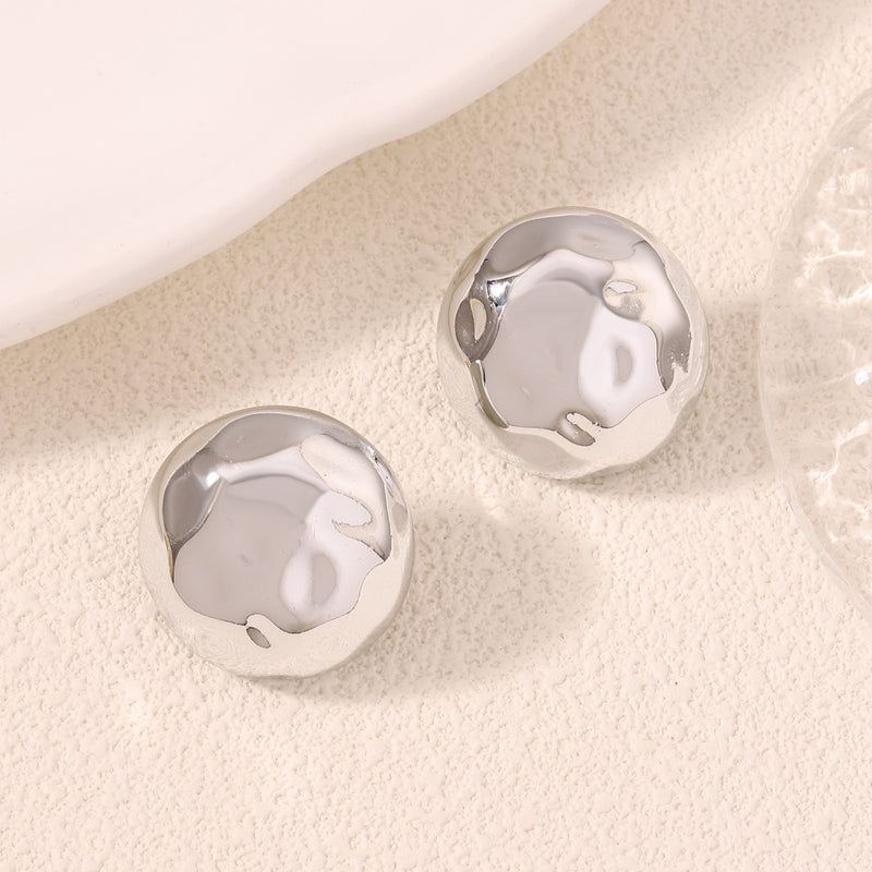 Orecchino artigianale delicato