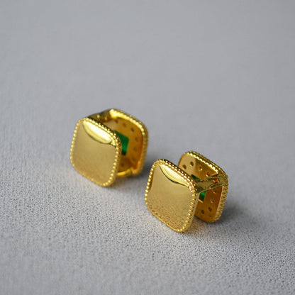 Oro Orecchino artigianale delicato