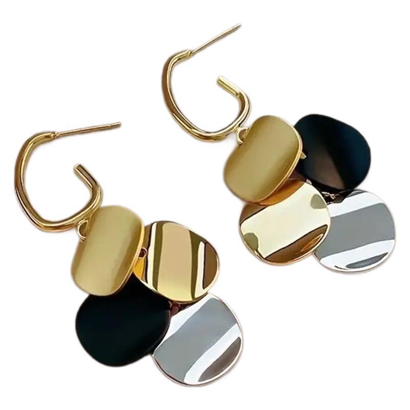 Orecchino artigianale delicato