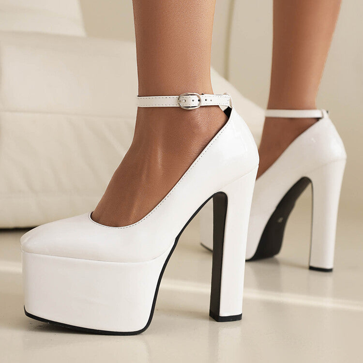 Scarpe Ortopediche Aggraziate dal Look Moderno