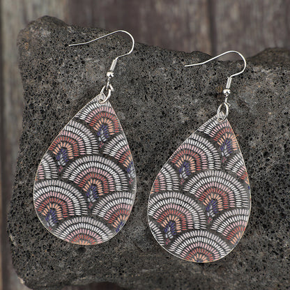 Orecchino artigianale delicato