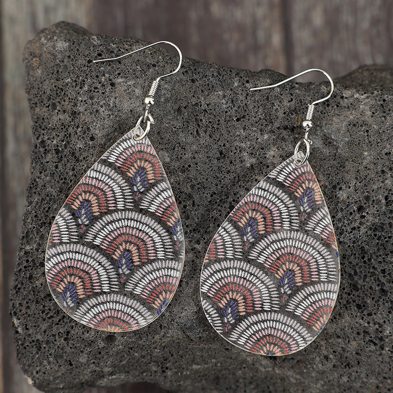 Orecchino artigianale delicato