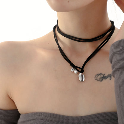 Gioiello artigianale delicato