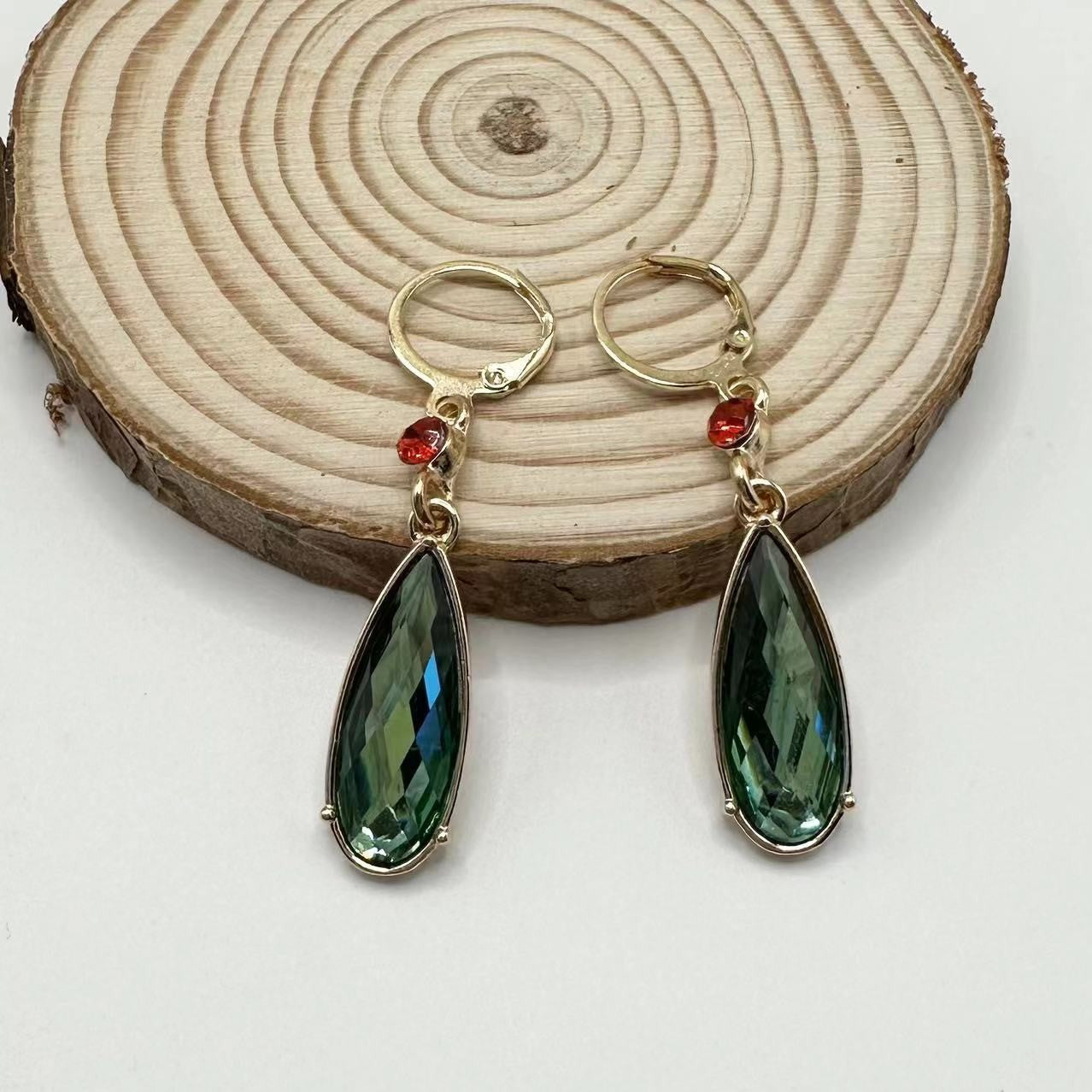 Orecchino classico dal fascino senza tempo