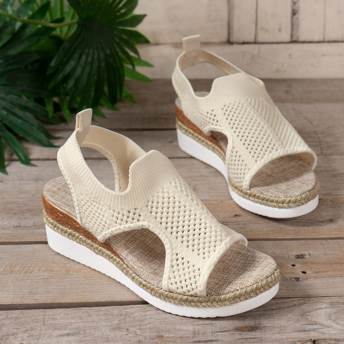 Sandali Ortopediche Aggraziate dal Look Moderno