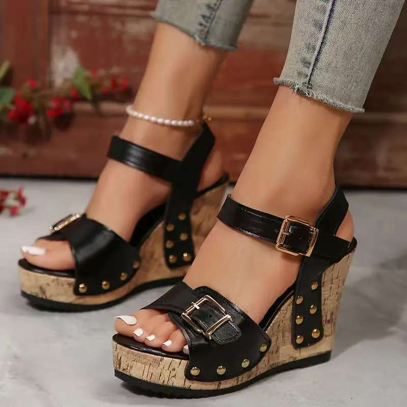 Sandali Ortopediche Chic dal Design Unico