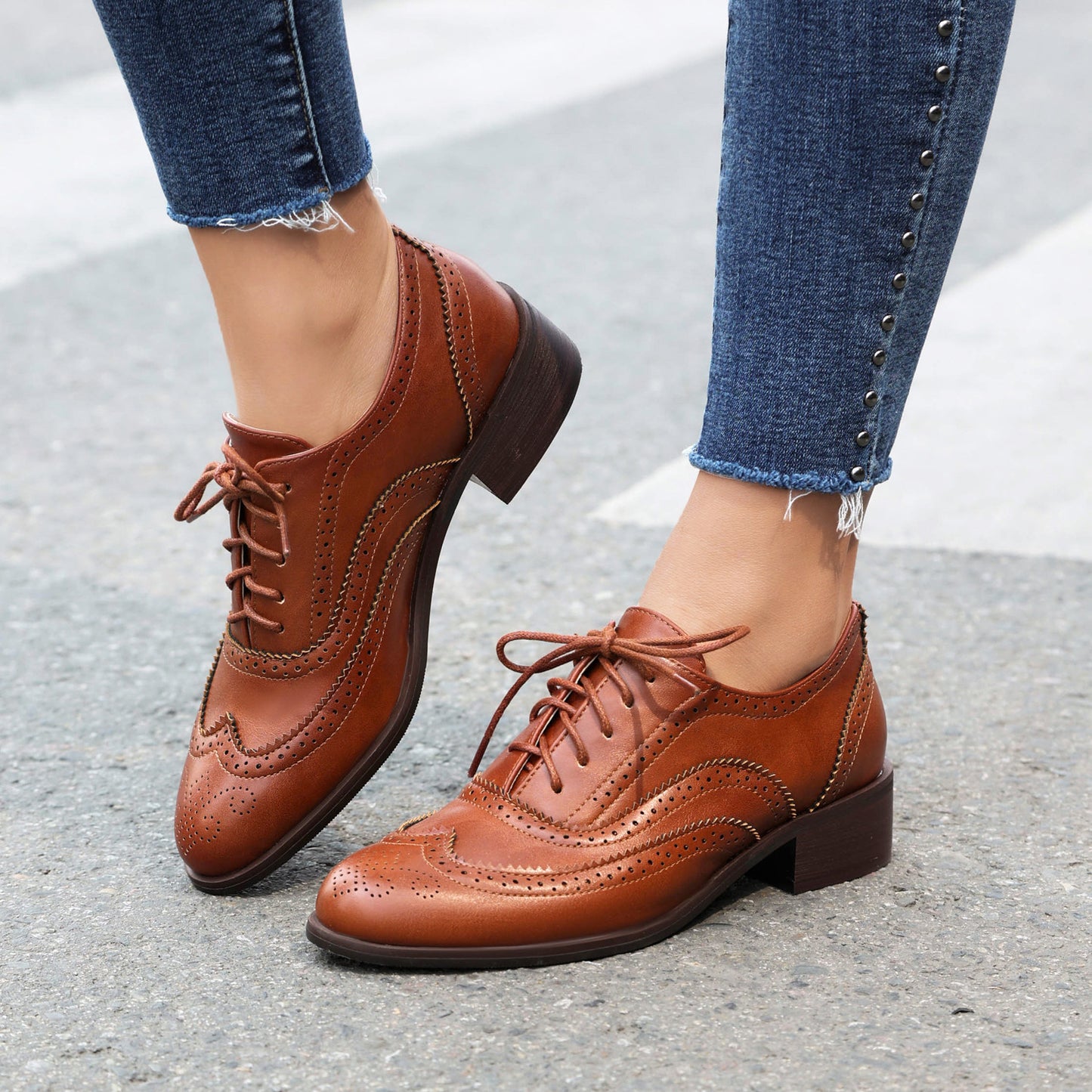 Scarpe Ortopediche Aggraziate dal Look Moderno