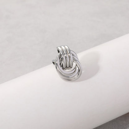 Orecchino artigianale delicato