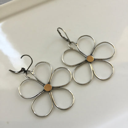 Orecchino affascinante per ogni occasione