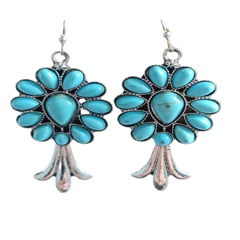 Orecchino artigianale delicato