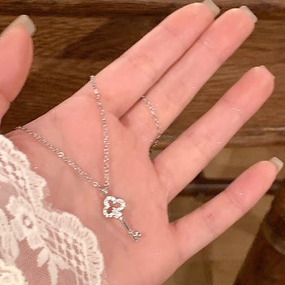 Gioiello bellissimo con stile unico