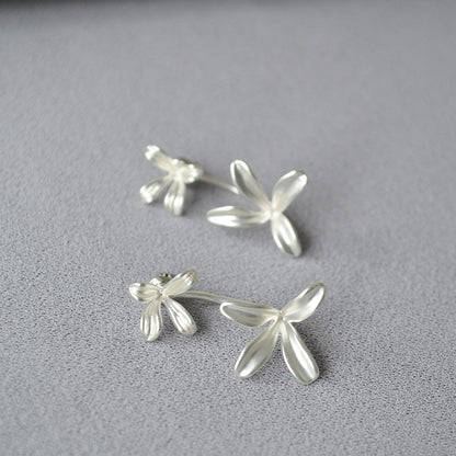 Argento Orecchino bellissimo con stile unico