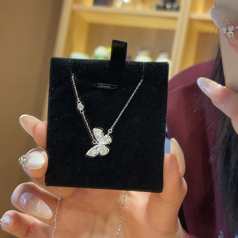 Gioiello bellissimo con stile unico