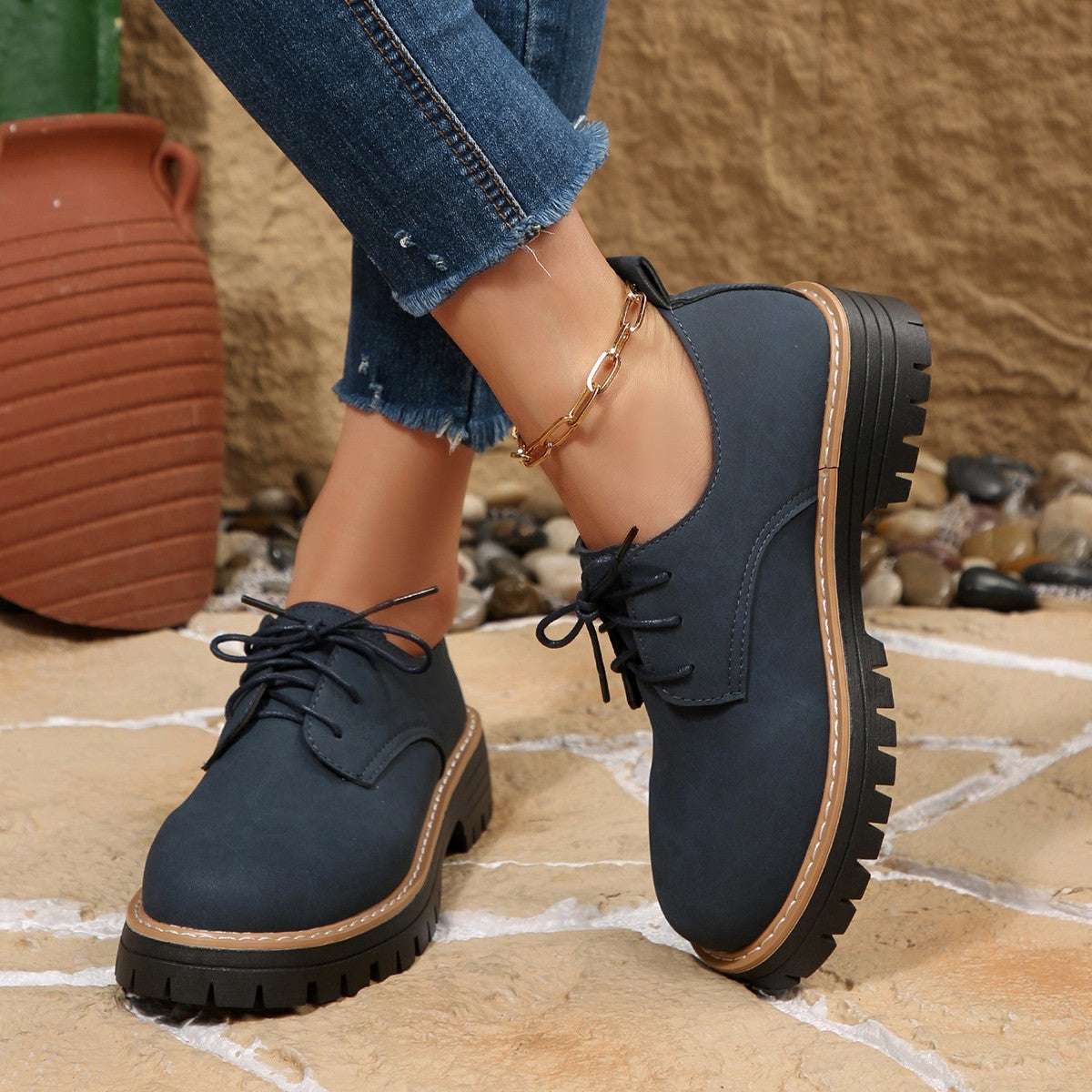 Scarpe Ortopediche Aggraziate dal Look Moderno