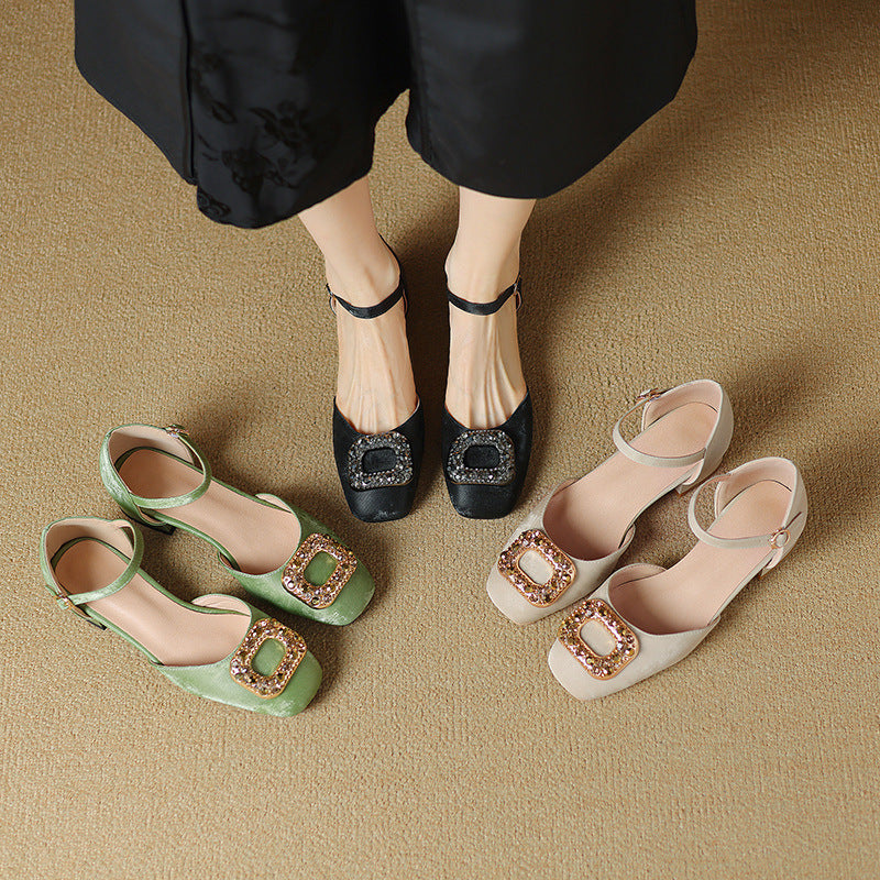 Sandali Ortopediche Aggraziate dal Look Moderno