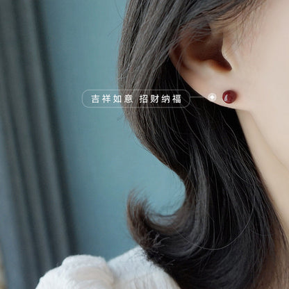 Orecchino classico dal fascino senza tempo