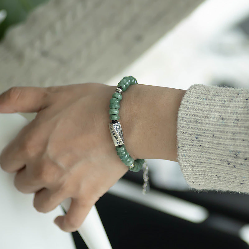 Gioiello artigianale delicato