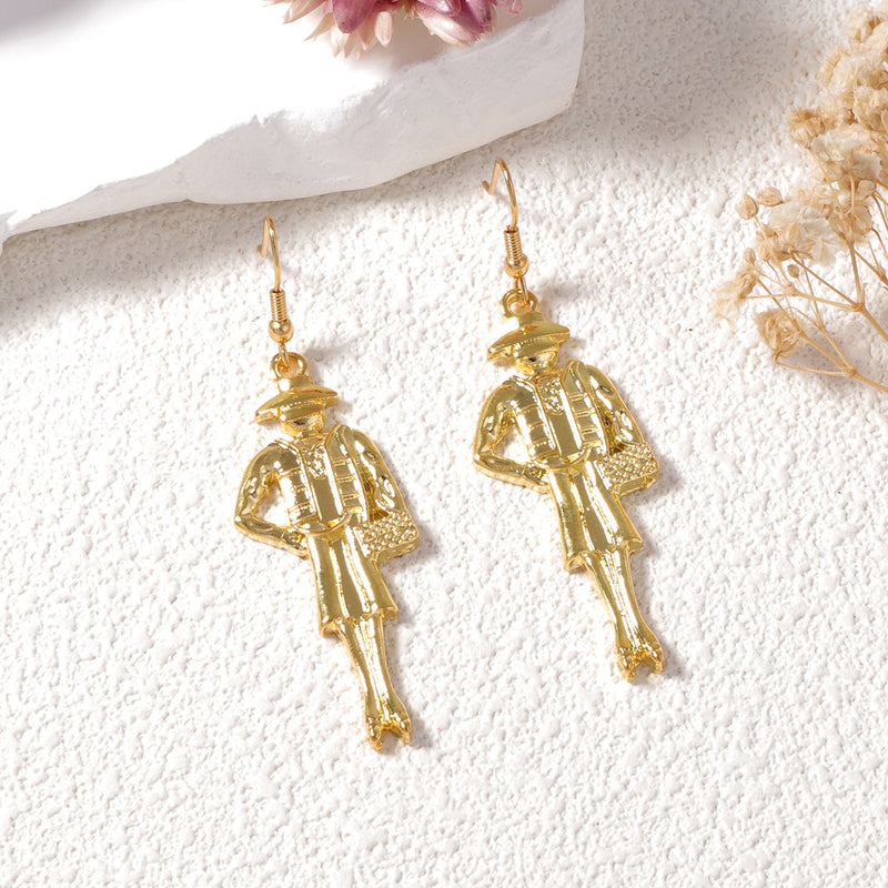 Oro Orecchino artigianale delicato