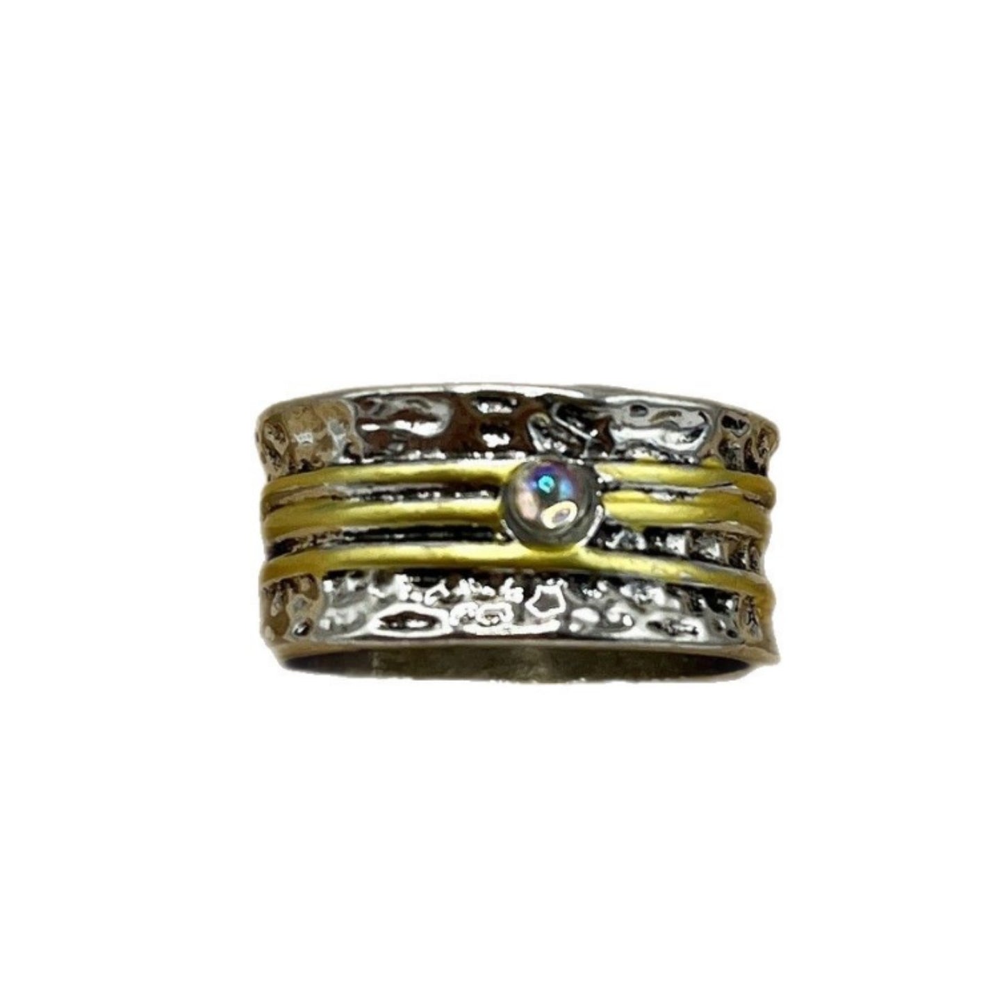 Anello bellissimo con stile unico