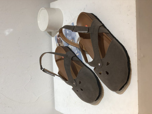 Sandali Ortopediche Aggraziate dal Look Moderno