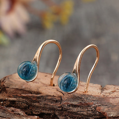 Orecchino artigianale delicato