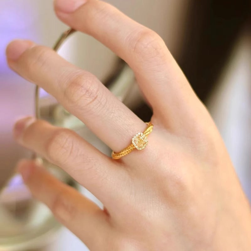 Anello elegante per ogni occasione