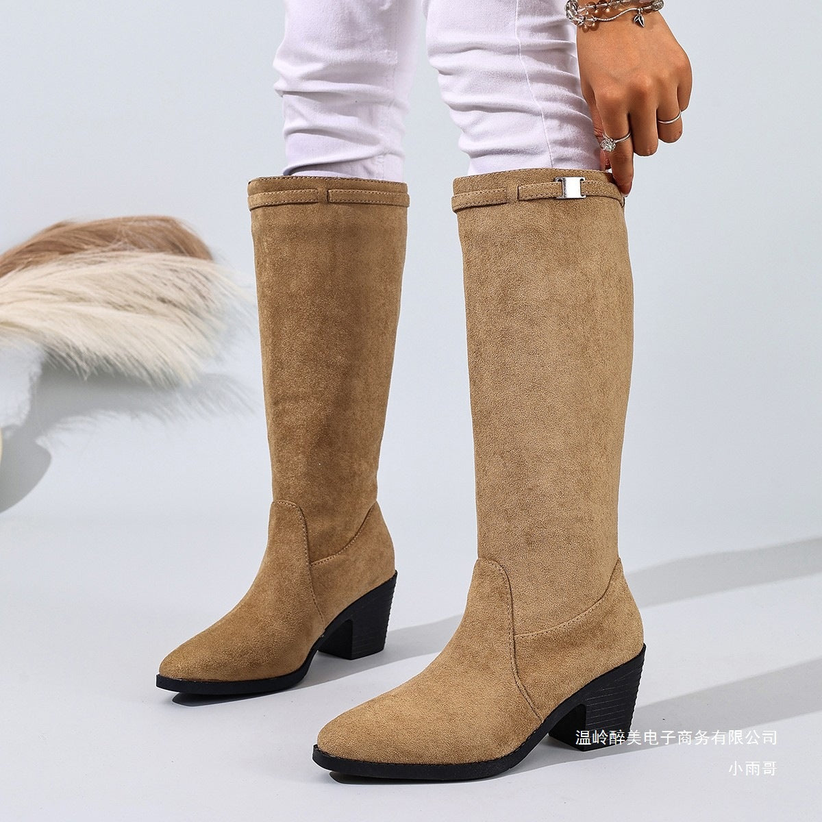 Scarpe Ortopediche Aggraziate dal Look Moderno