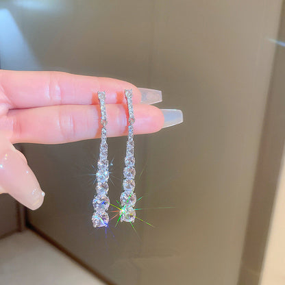 Orecchino stupendo per uso quotidiano