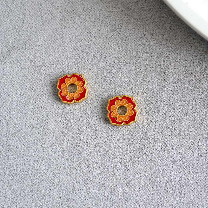 Oro Orecchino artigianale delicato