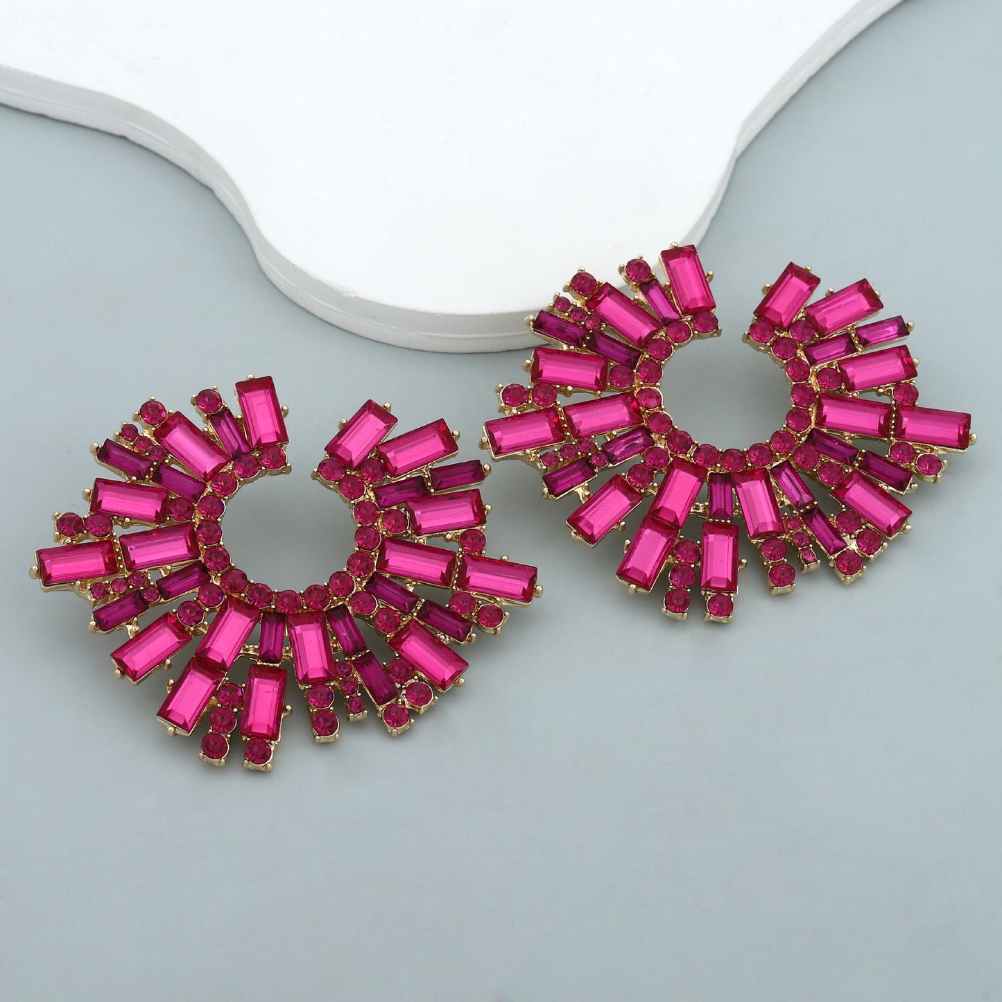 Orecchino bellissimo con stile unico