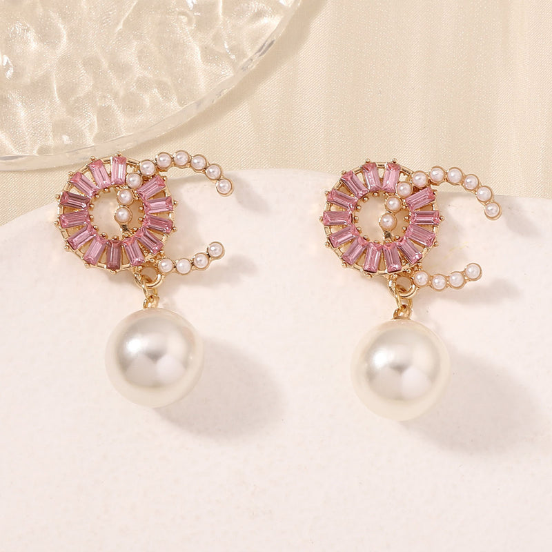 Orecchino elegante per ogni occasione