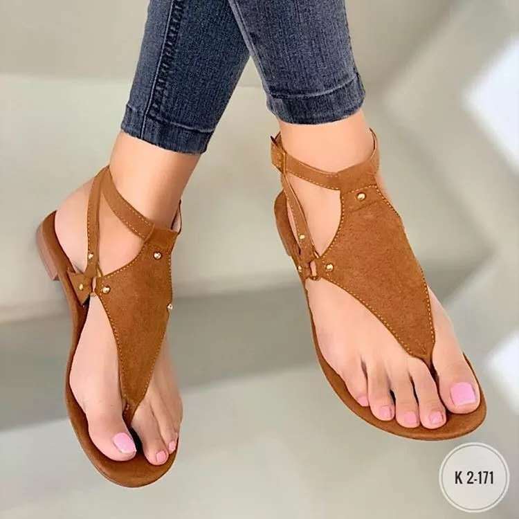 Sandali Ortopediche Aggraziate dal Look Moderno
