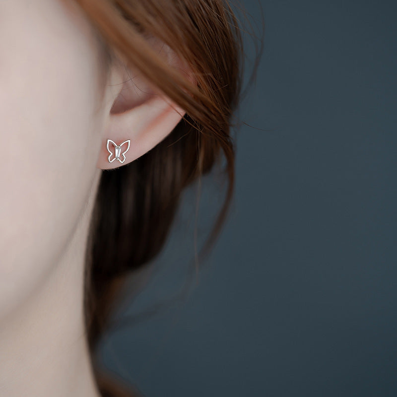 Orecchino artigianale delicato