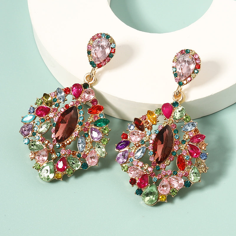 Orecchino affascinante per ogni occasione