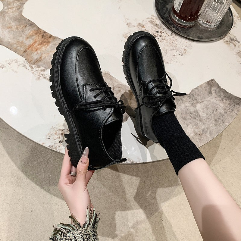 Scarpe Ortopediche Aggraziate dal Look Moderno