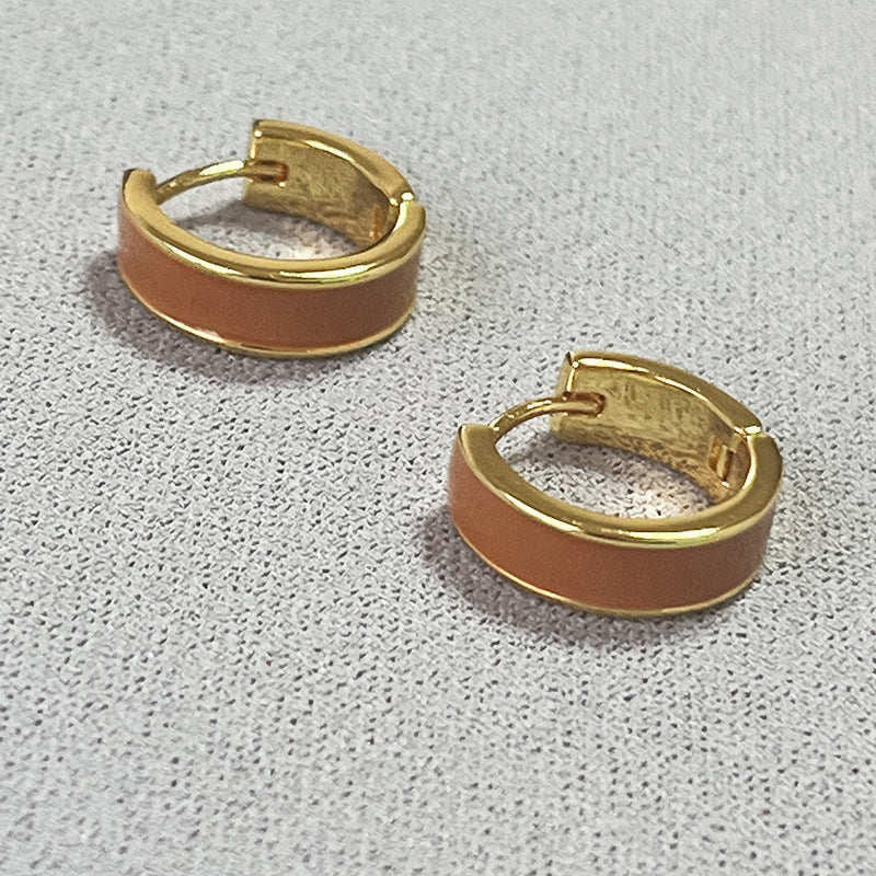 Oro Orecchino bellissimo con stile unico