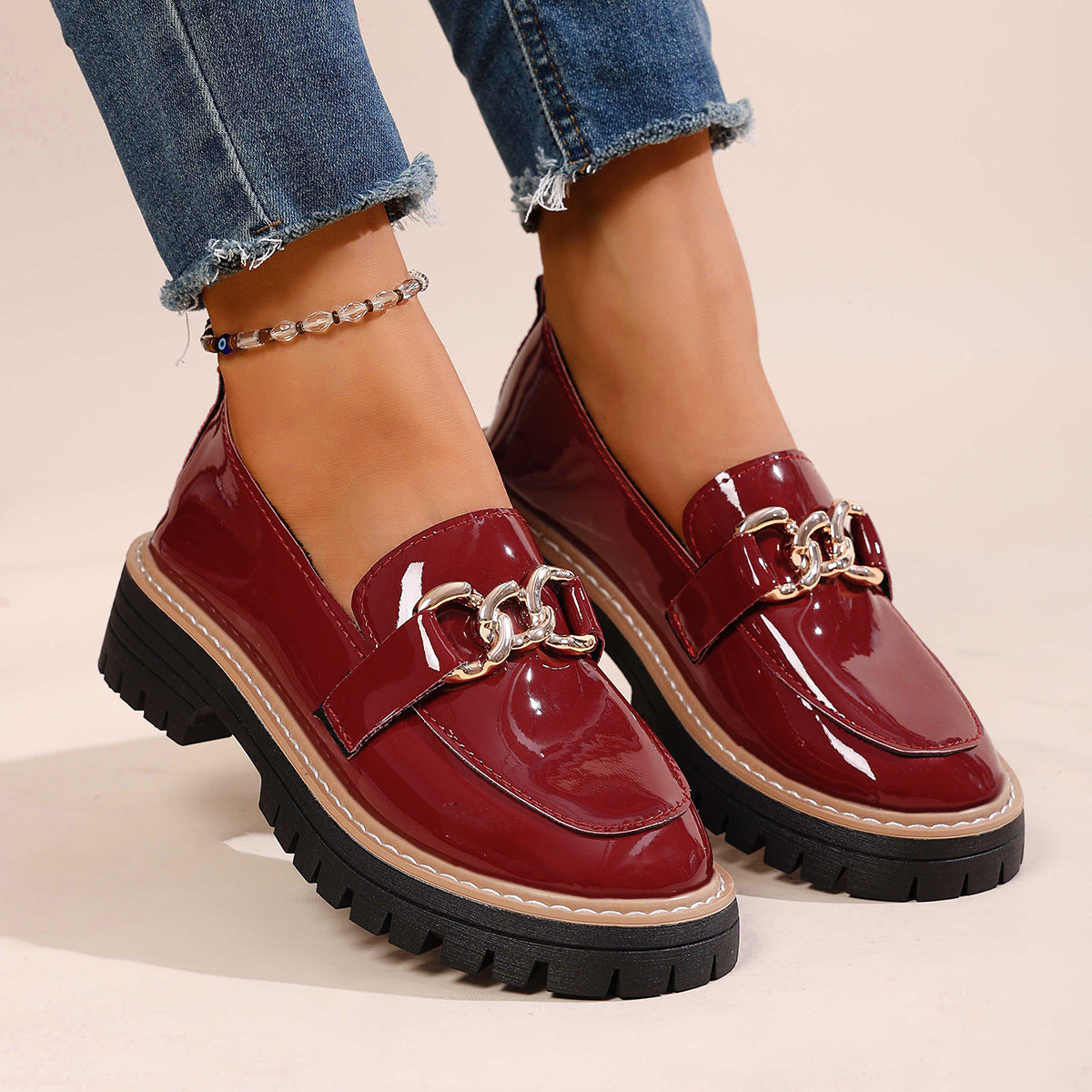 Scarpe Ortopediche Aggraziate dal Look Moderno
