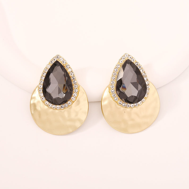 Orecchino artigianale delicato