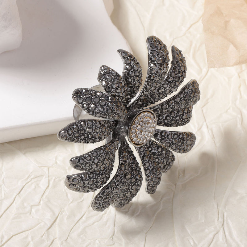 Anello elegante per ogni occasione